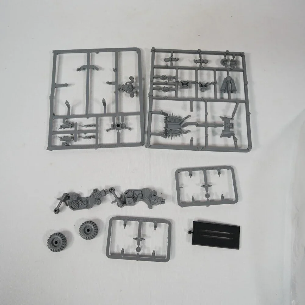 Warhammer 40K Chaos Space Marine Bike Games Workshop OOP Partially Built GW - Picture 6 of 6